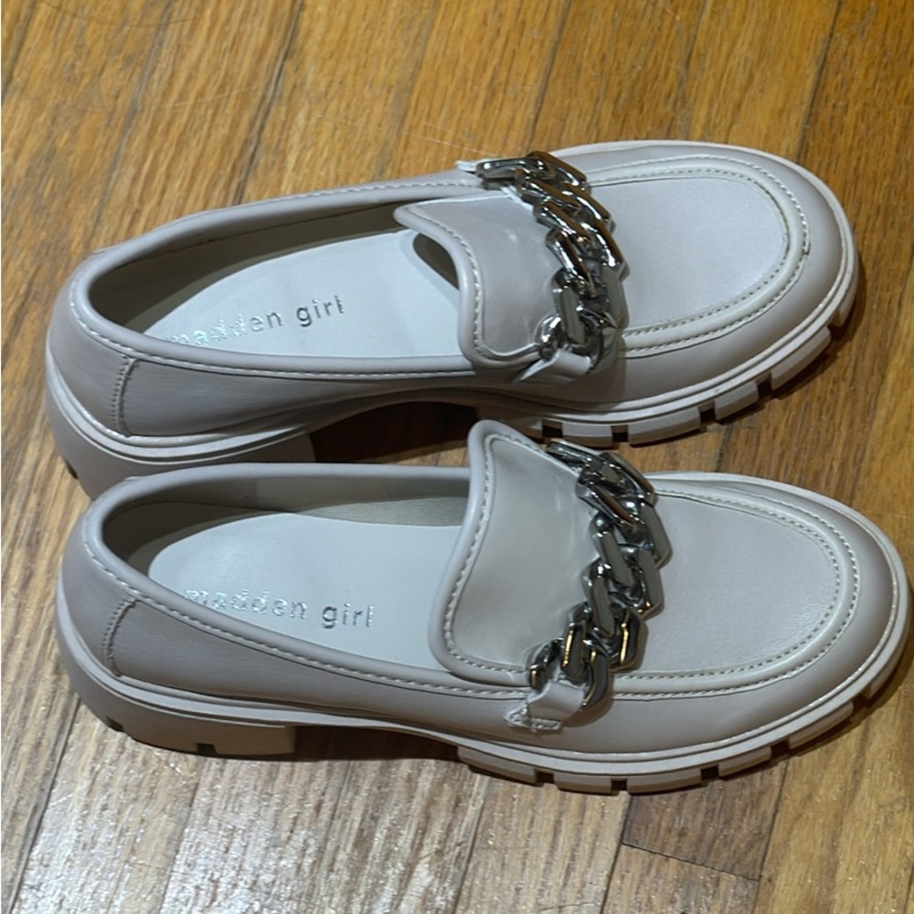 Madden Girl Loafers Size 7
